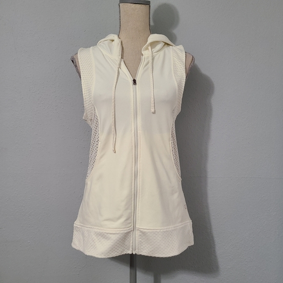 CALIA by Carrie Underwood Jackets & Blazers - CALIA by‎ Carrie Underwood Mesh Zip Up Vest with Hood Cream NWT Size Small